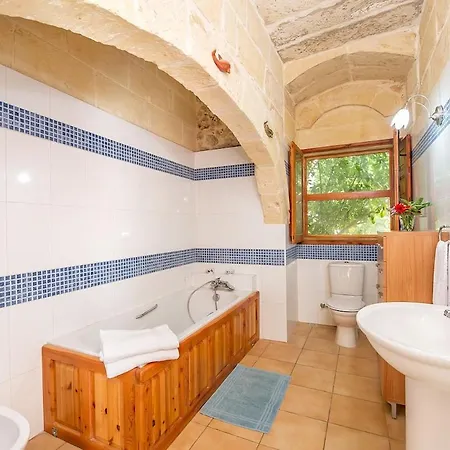 Country house Lellux Nadur